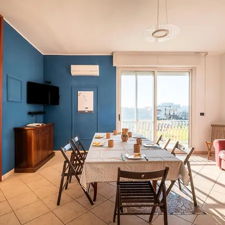 Holiday home Frida's *